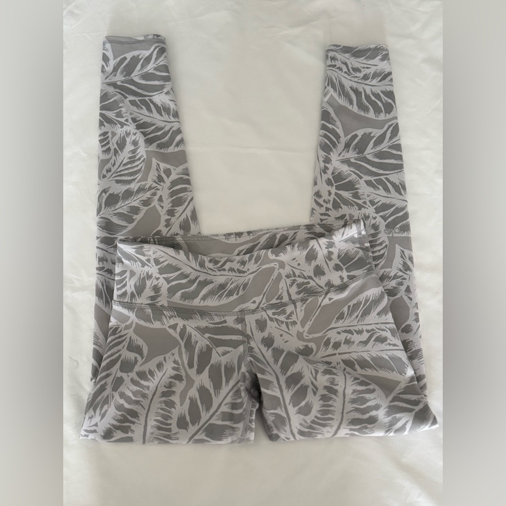 Alo Yoga 7/8‎  Palm Leaf Legging Size Small - Picture 7 of 11